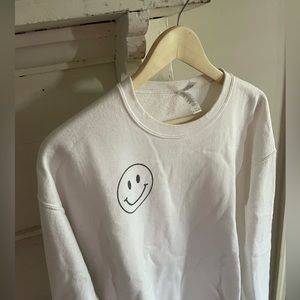 Cute Smiley Face Sweatshirt SZ XL